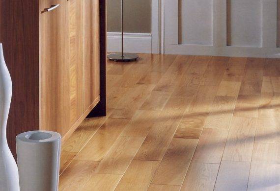 Solid oak wood flooring