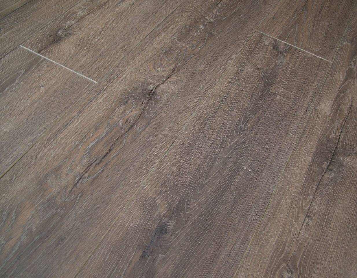 Lifestyle Chelsea Avenue Oak laminate flooring balterio