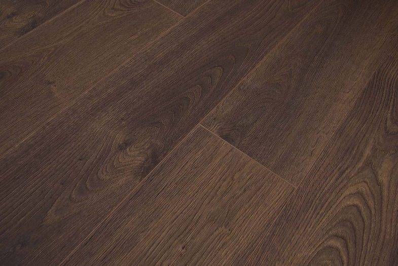 Kronoswiss 12mm Leysin Oak llamainet flooring