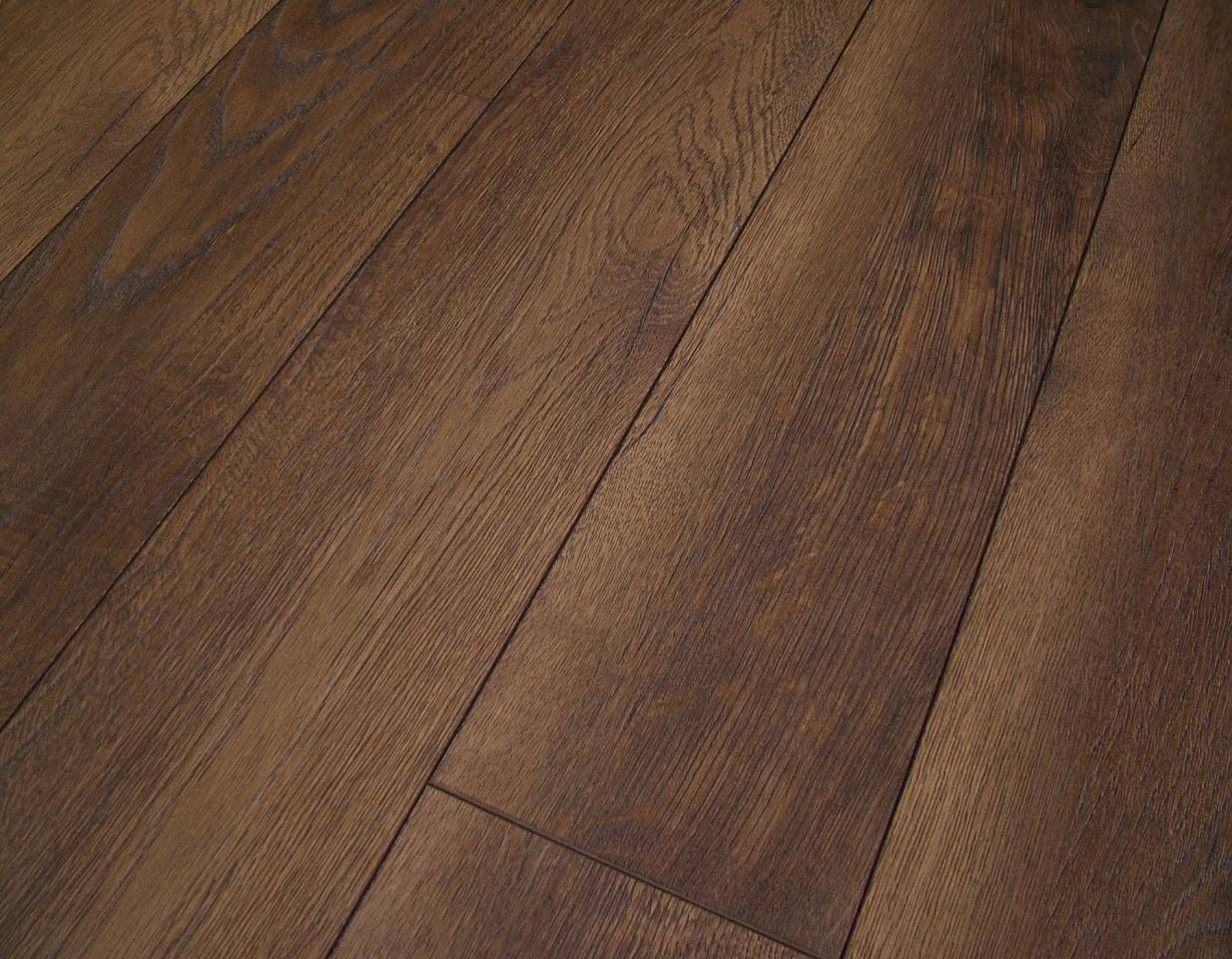 Kronotex Amazone 10mm AC5 Petterson Oak Dark laminate flooring