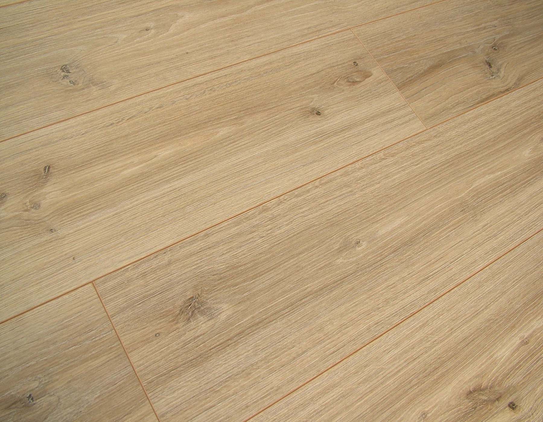 12mm Kronotex Robusto Phalsbourg Oak laminate flooring