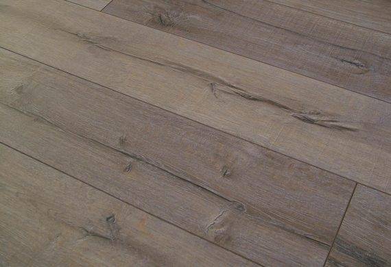 Kronotex Robusto 12mm Rip Oak laminate flooring