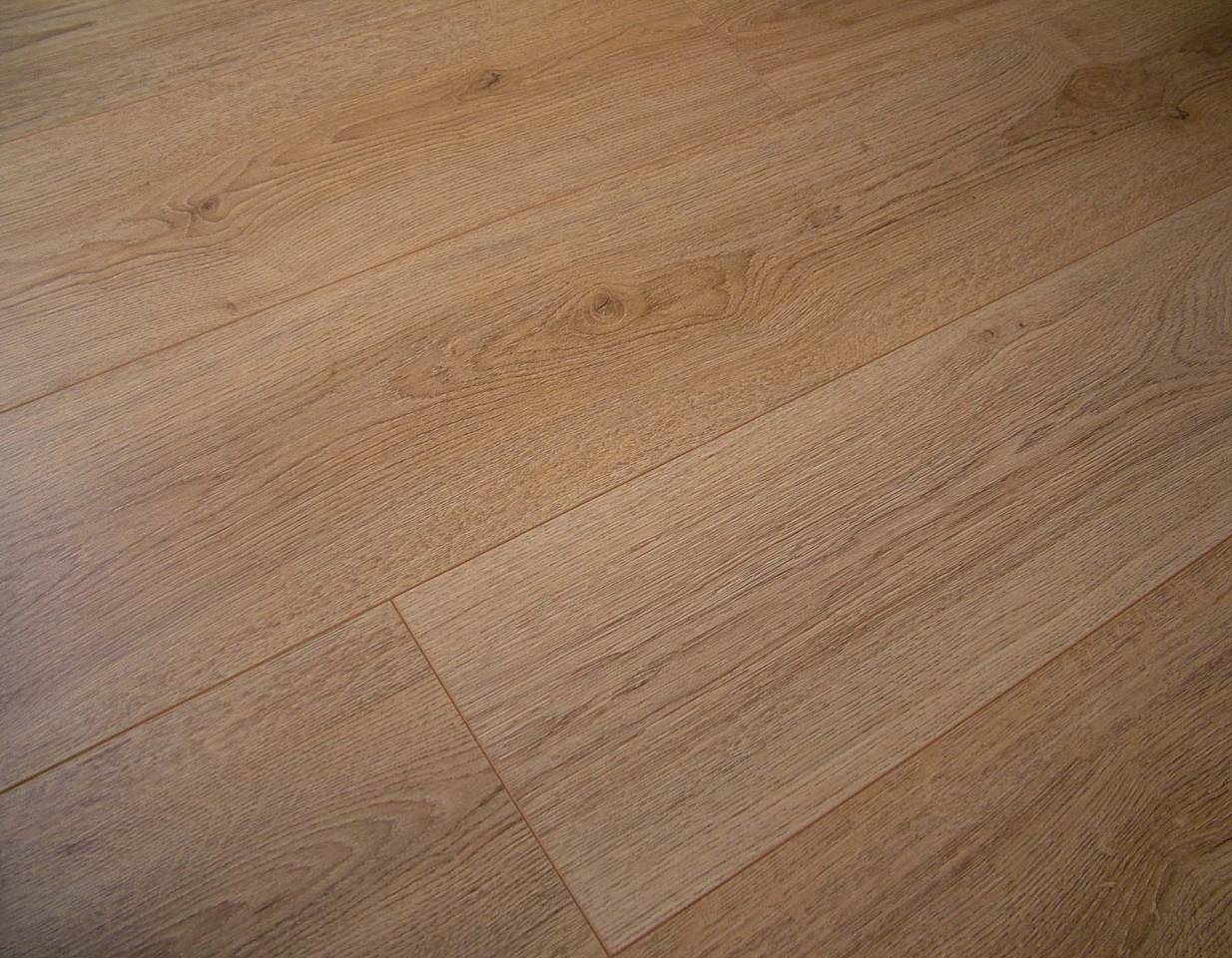 Kronotex Trend Oak Brown laminate flooring
