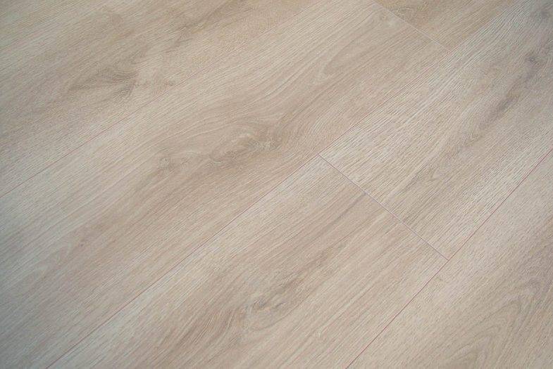 Kronotex Summer Oak Beige laminate flooring