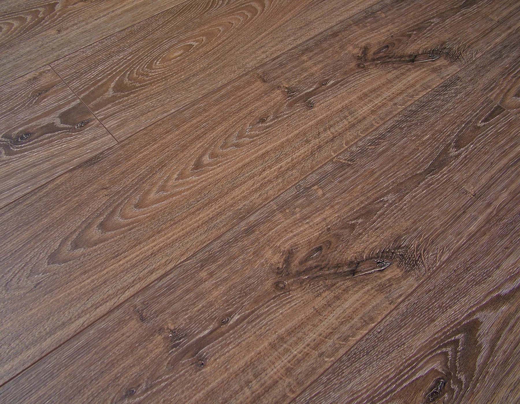 Kronotex Robusto 12mm Timeless Oak laminate flooring