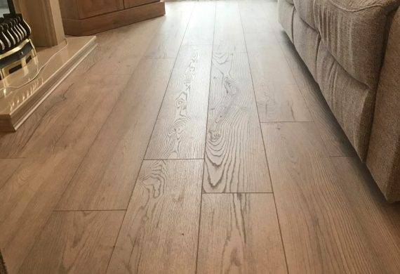 Kronotex Amazone Oak Dezent floor fitting job