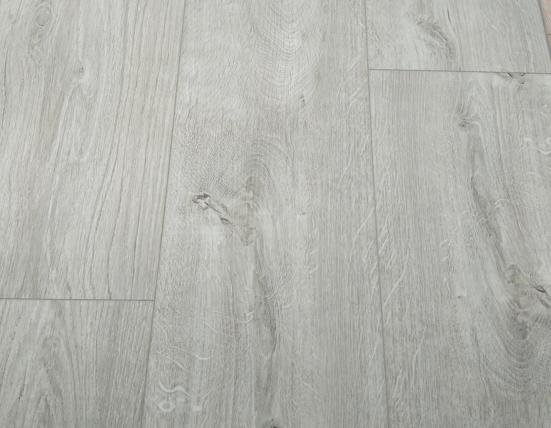 Glacier Oak Lvt flooring click vinyl grey waterproof