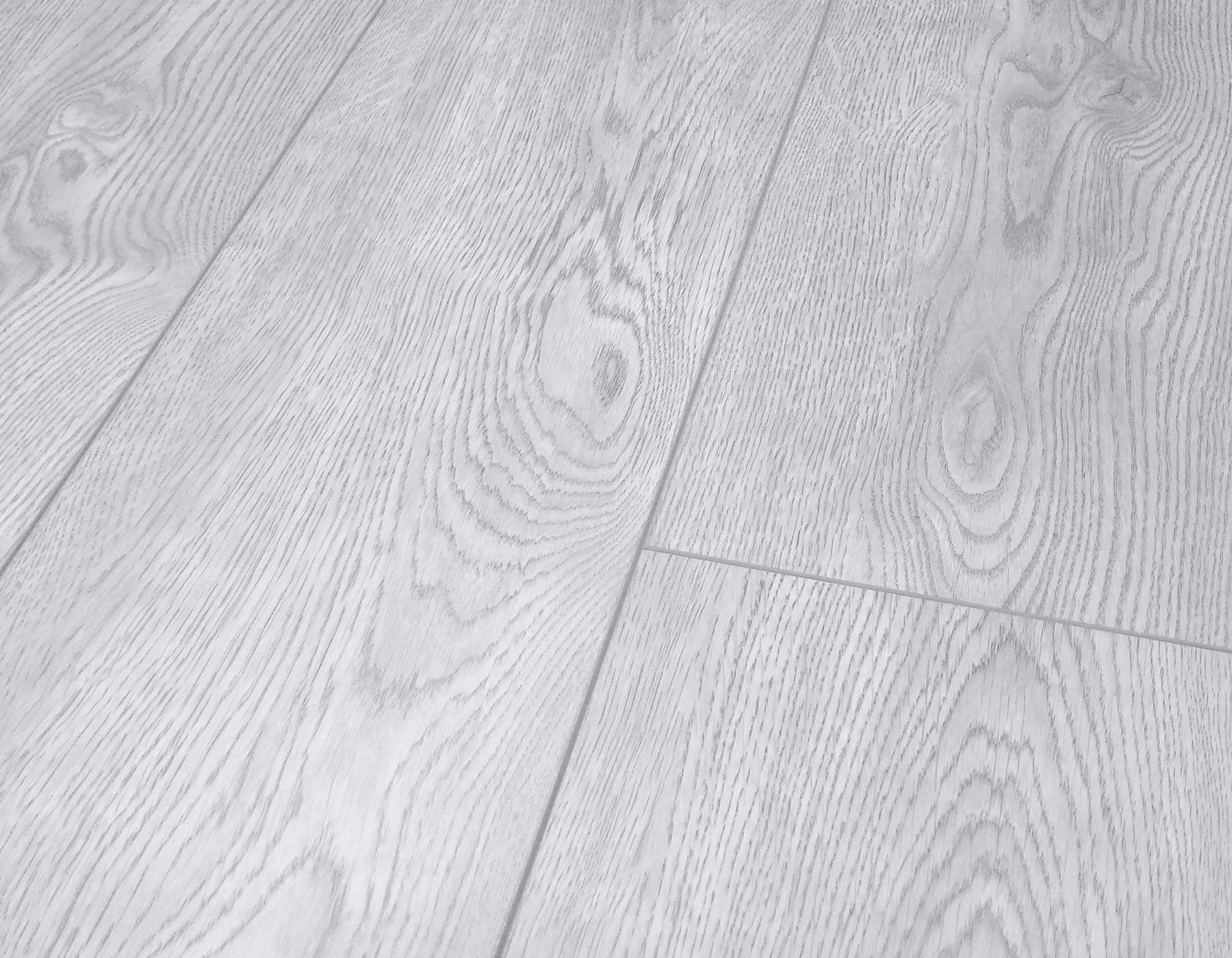 Lifestyle chelsea glamour oak laminate flooring grey