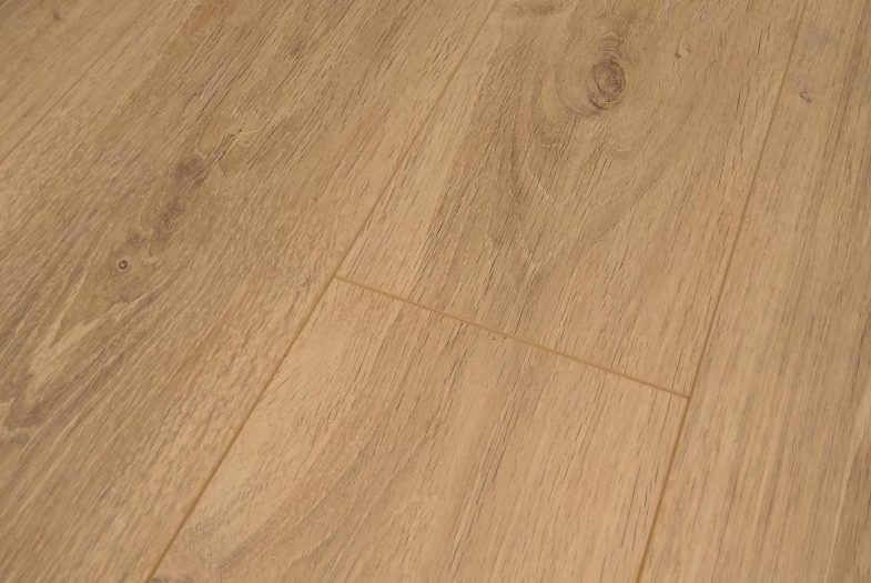 Oak laminate flooring 8mm click